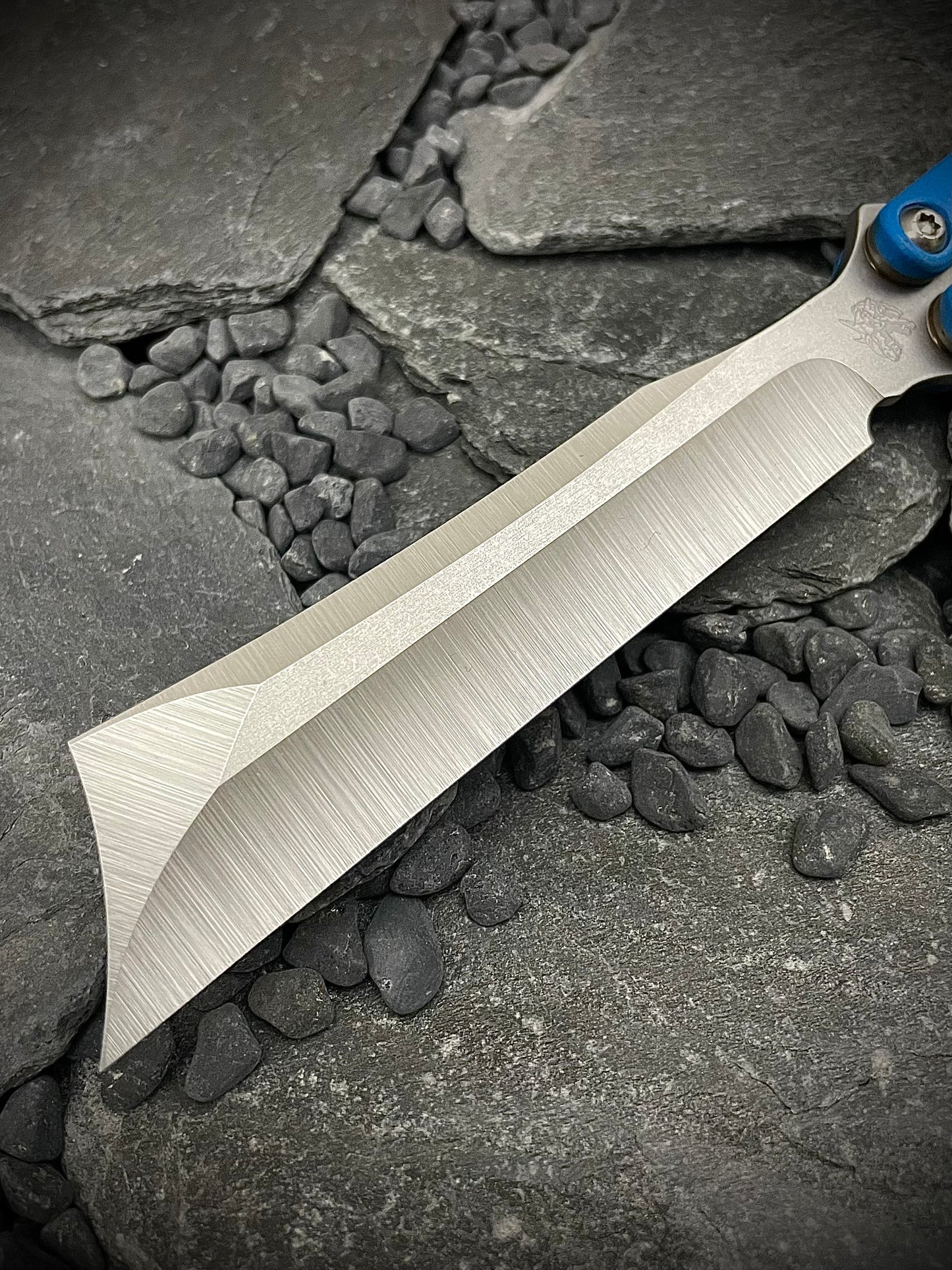 v2 AEON #010 (Dull Blade)