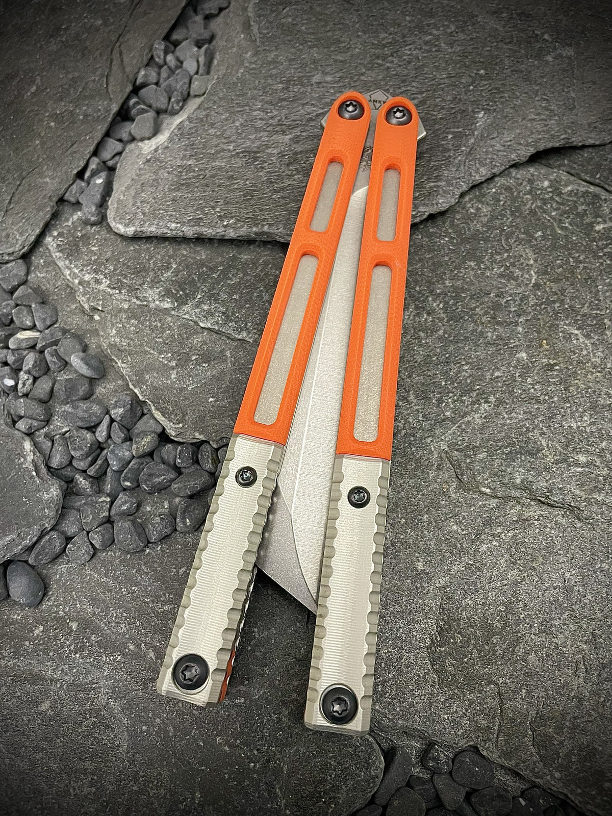 v2 AEON #083  **SHARP**