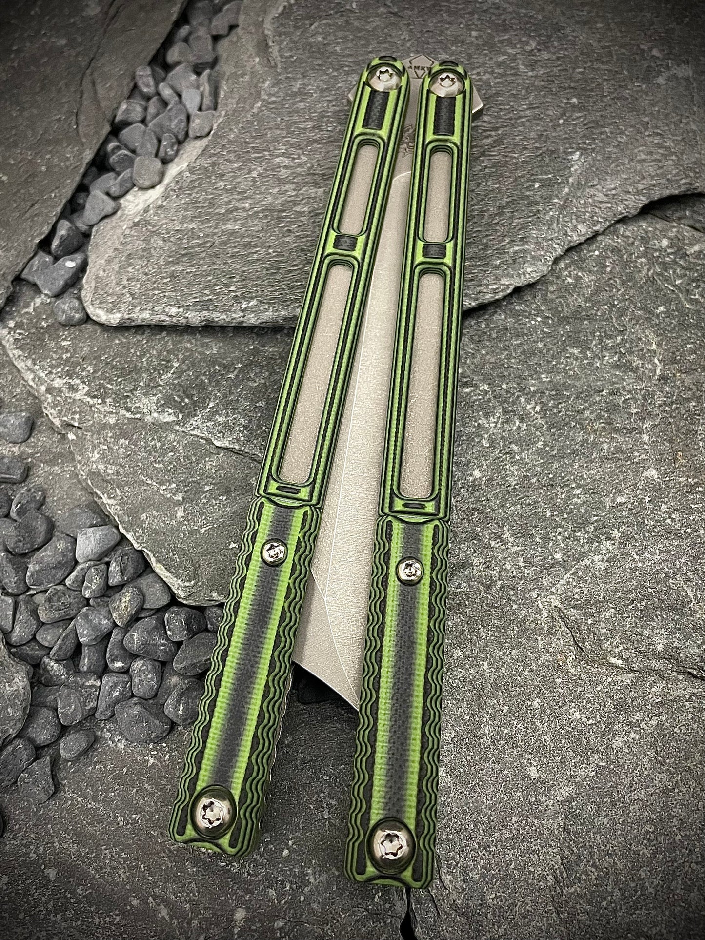 Multi Layer Acid Green and Black G10 AEON Scale Set