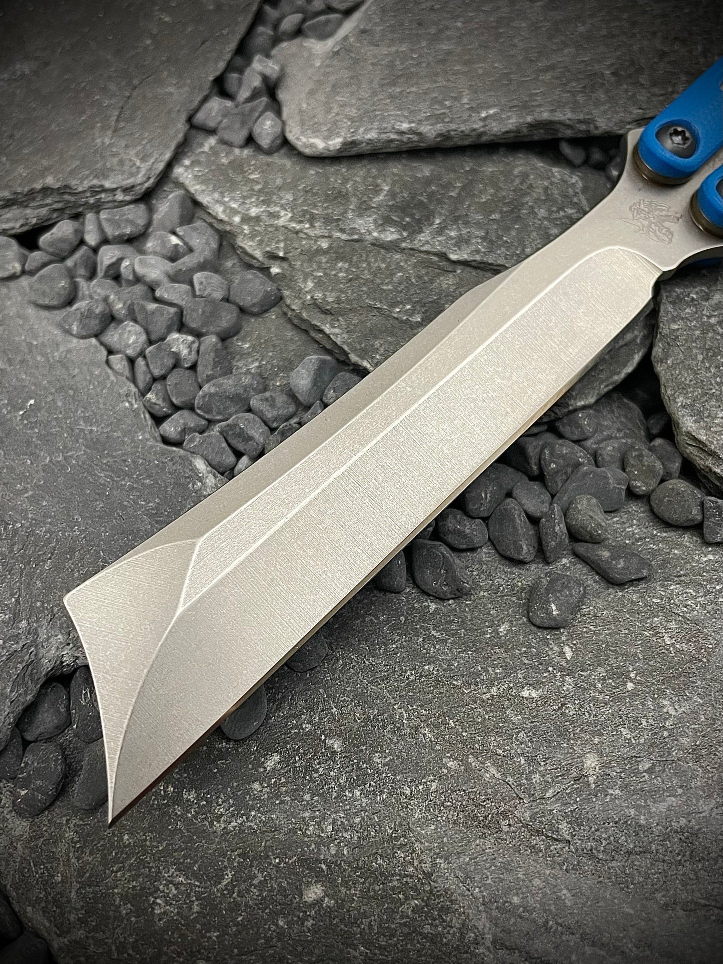 v2 AEON #008 (Sharp Blade)