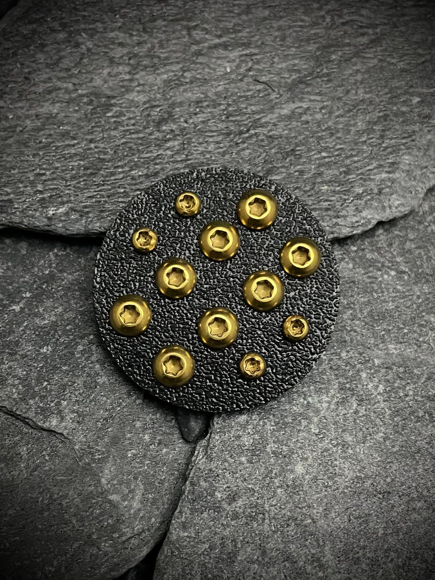 Steel AEON Hardware Screw Set (Double Sided Pivots)