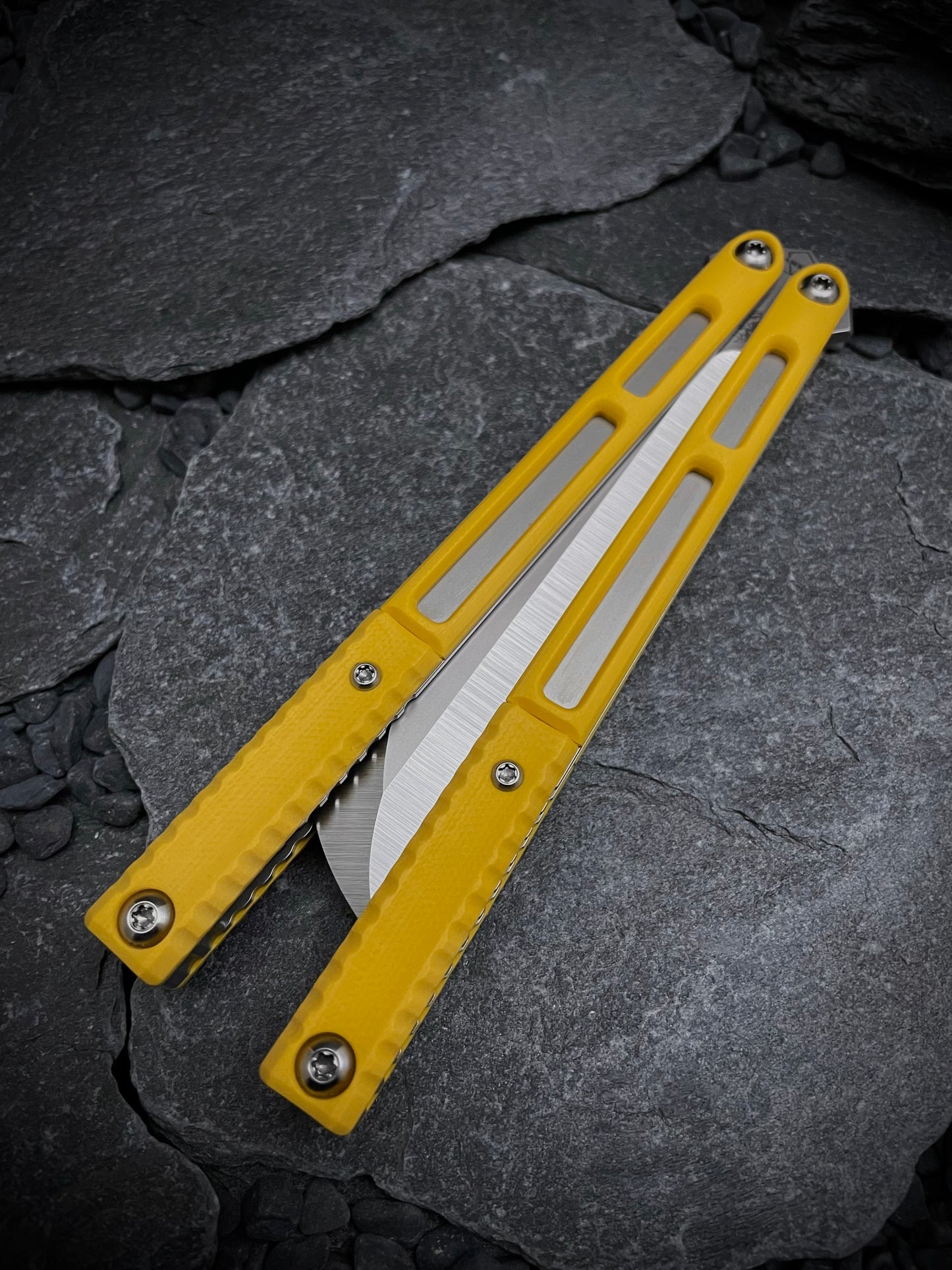 Mellow Yellow G10 AEON Scale Set