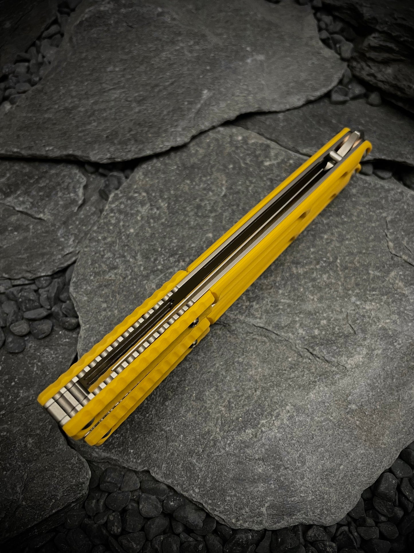 Mellow Yellow G10 AEON Scale Set