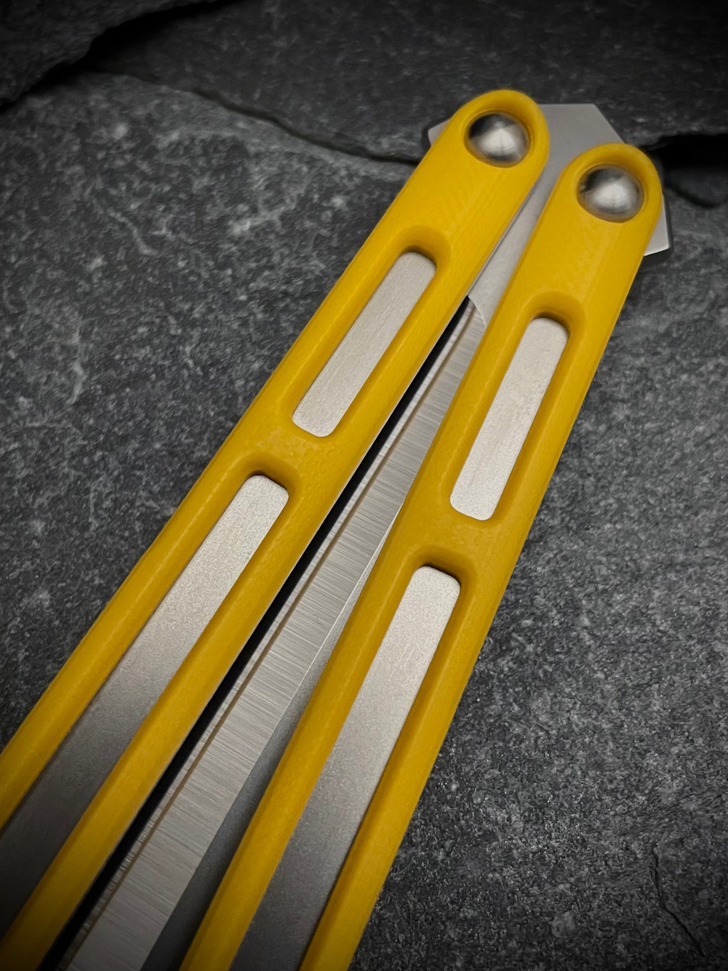 Mellow Yellow G10 AEON Scale Set